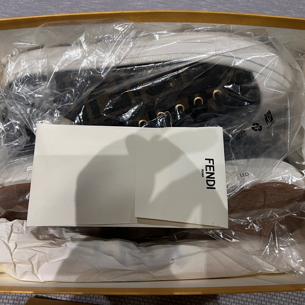 Men's Black Patterned Sneakers - image 5